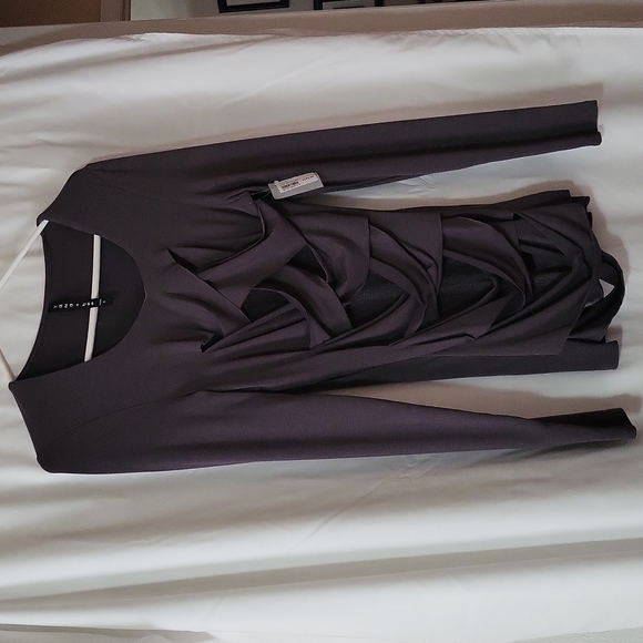 Tana + Bee, small - Picture 2 of 5